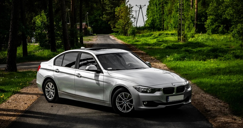 BMW Seria 3 cena 44400 przebieg: 240000, rok produkcji 2012 z Sochaczew małe 781